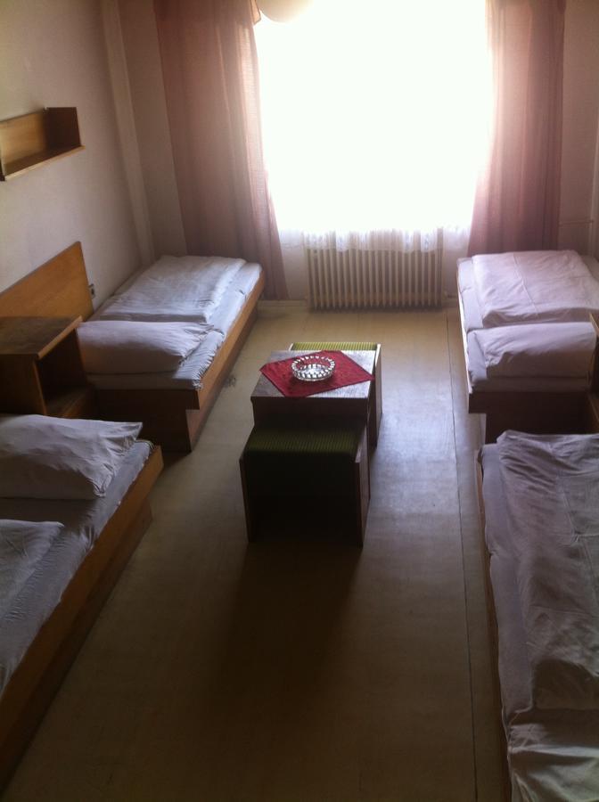Hotel Belohlavek Holoubkov Номер фото